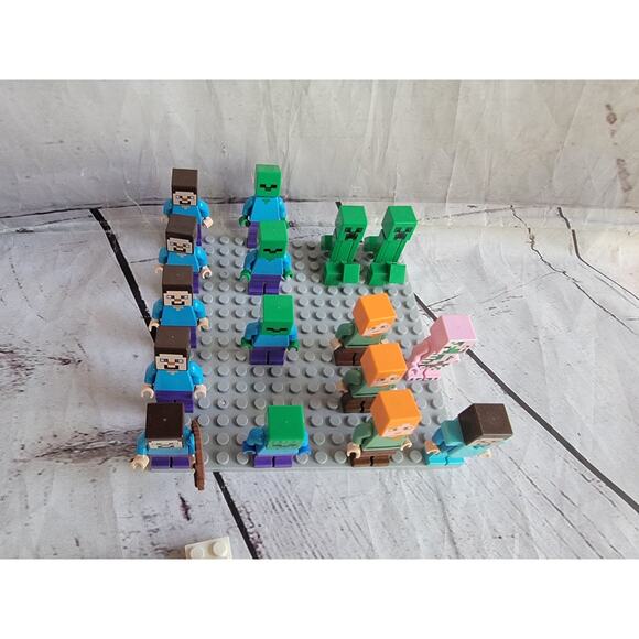 LEGO Minecraft Minifigure Lot 16 Complete 20 Extra Pieces Steve Creeper Pigs - Picture 4 of 9